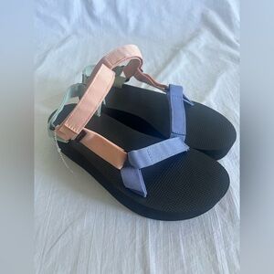Teva Flatform Universal Sherbert Multi Platform Sandals Women's Size 11 NWOT